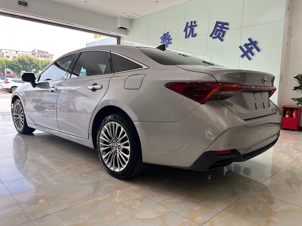 豐田 亞洲龍  2019款 雙擎 2.5L XLE尊貴版 國(guó)V圖片