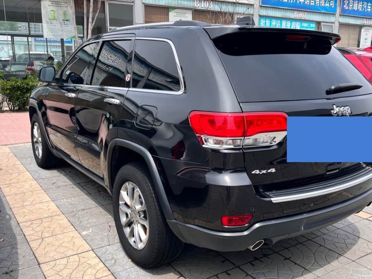 Jeep 大切諾基  2015款 3.0L 舒享導航版圖片