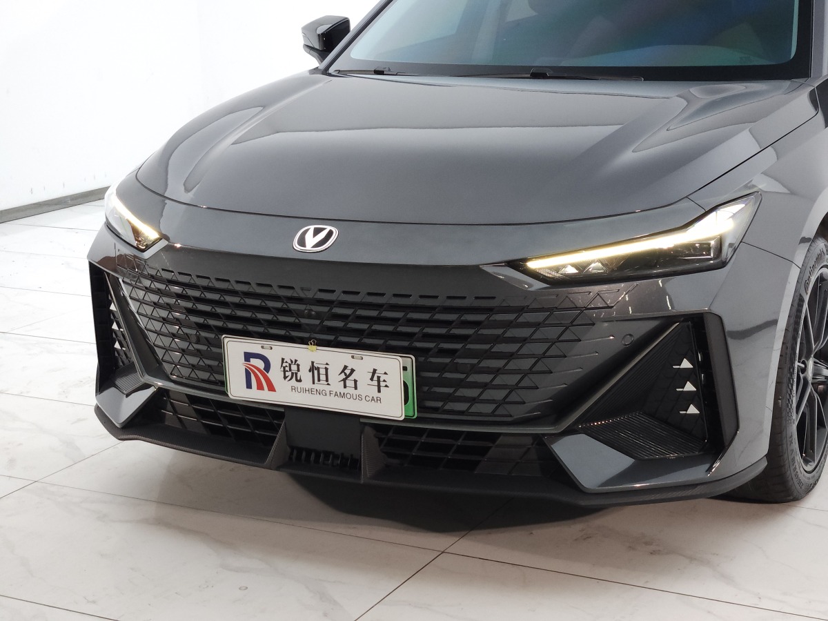 長(zhǎng)安 長(zhǎng)安UNI-V 智電iDD  2023款 智電iDD 1.5T 113km智趣型（飛快版）圖片