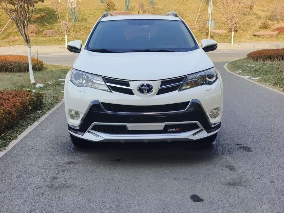 豐田 RAV4榮放  2013款 2.5L 自動四驅(qū)豪華版圖片