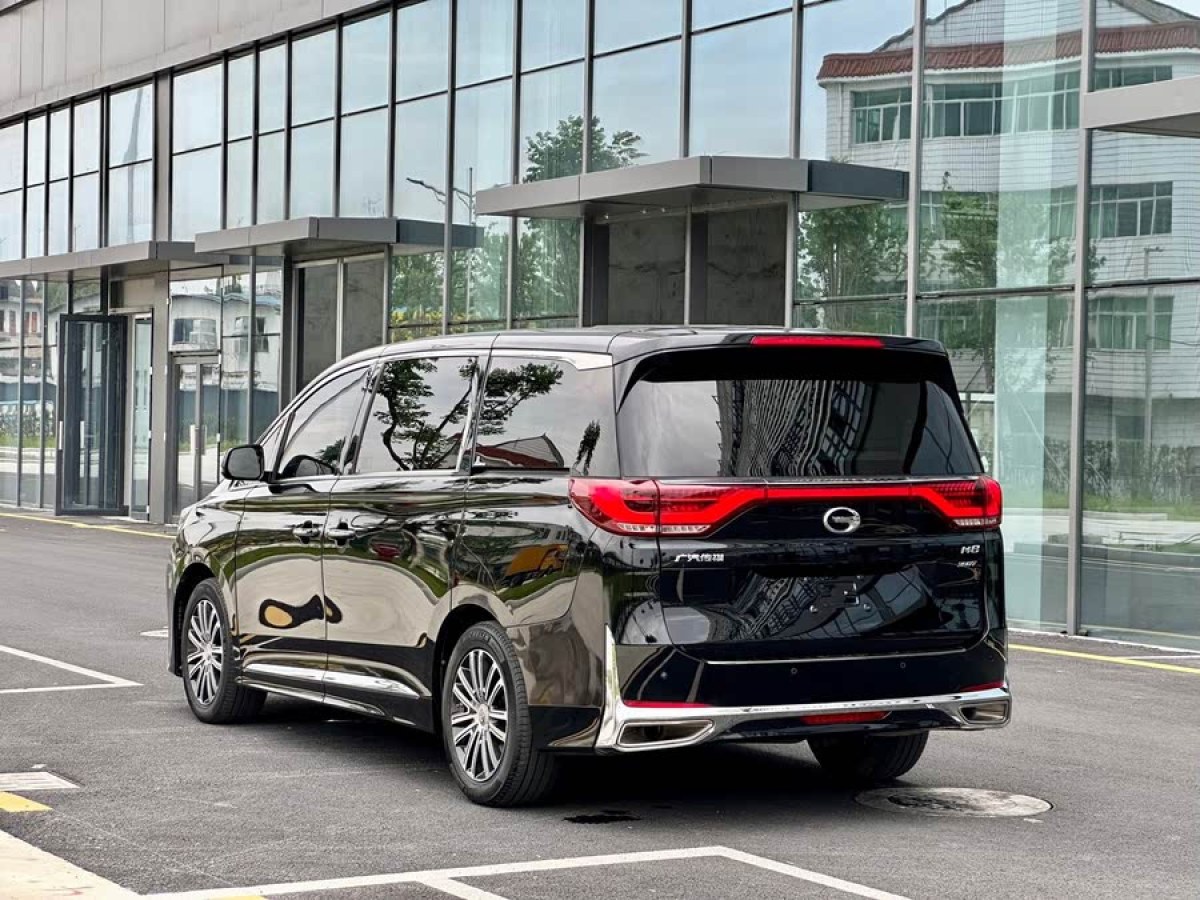 廣汽傳祺 M8  2021款 領(lǐng)秀系列 390T 尊貴版圖片