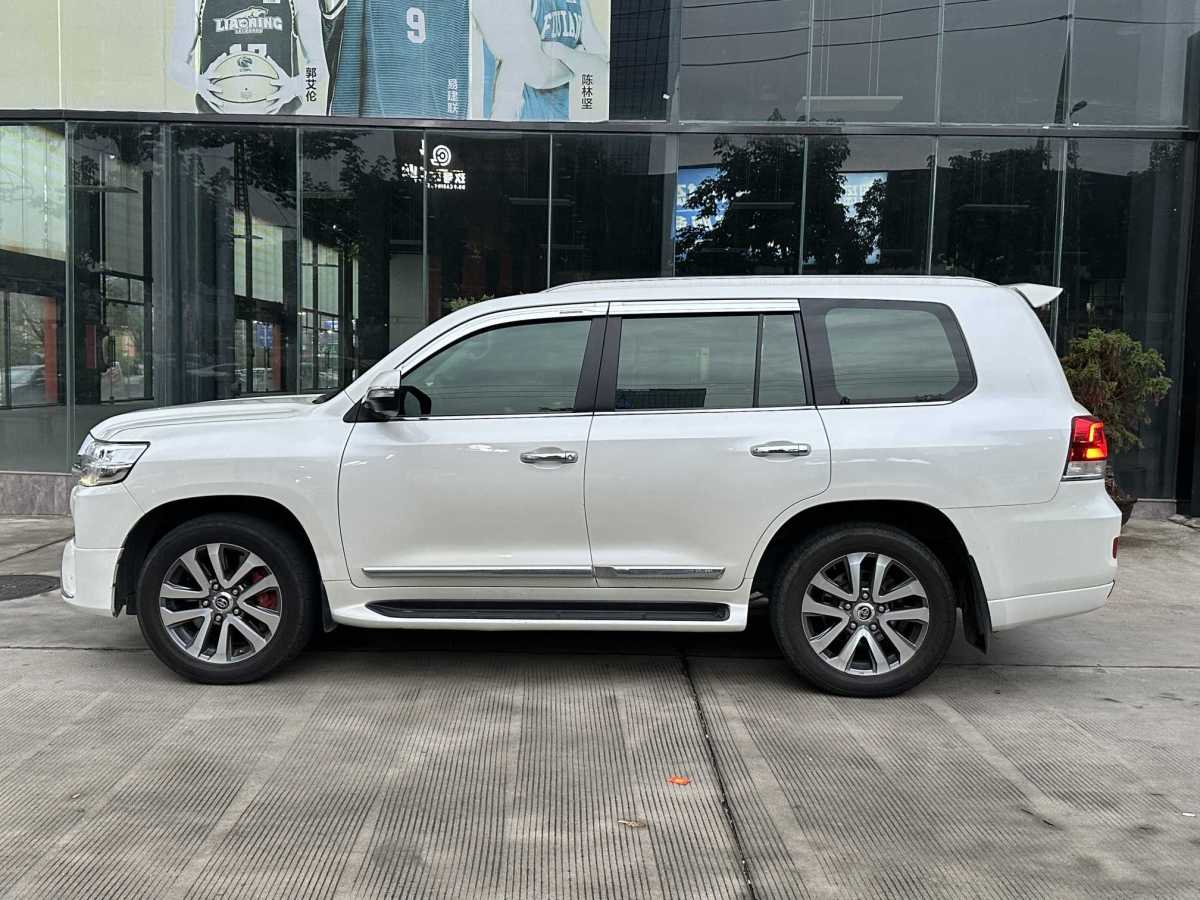 豐田 蘭德酷路澤  2018款 5.7L VX-R 12氣 底升(中東版)圖片