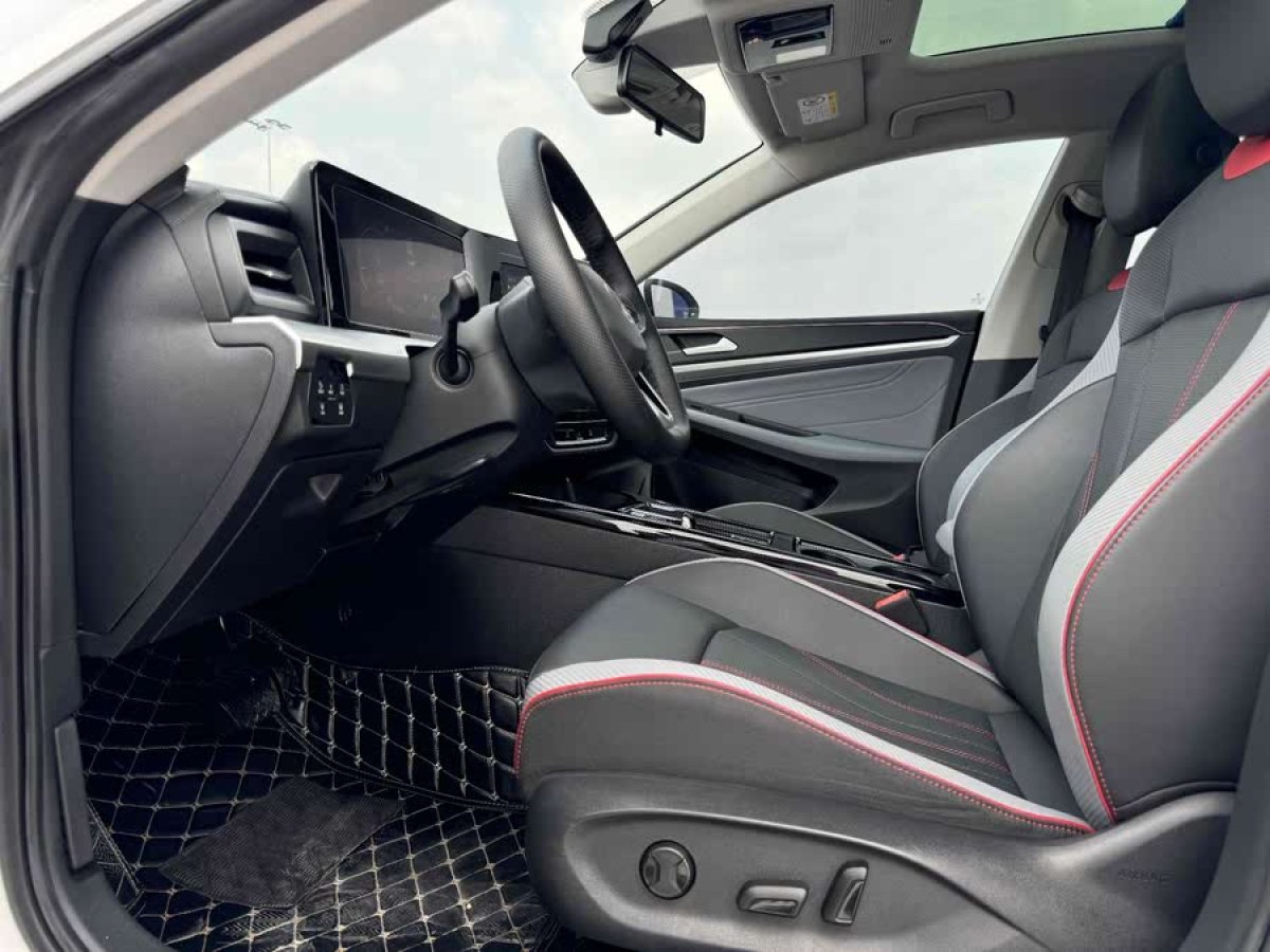 大眾 凌渡  2022款 凌渡L 280TSI DSG炫辣版圖片