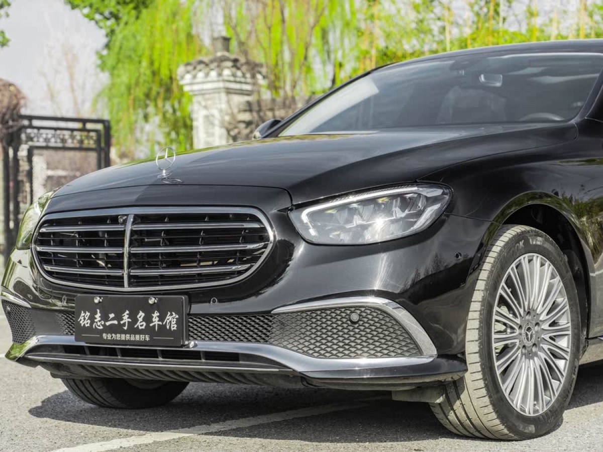奔馳 奔馳E級  2021款 改款 E 300 L 時尚型圖片