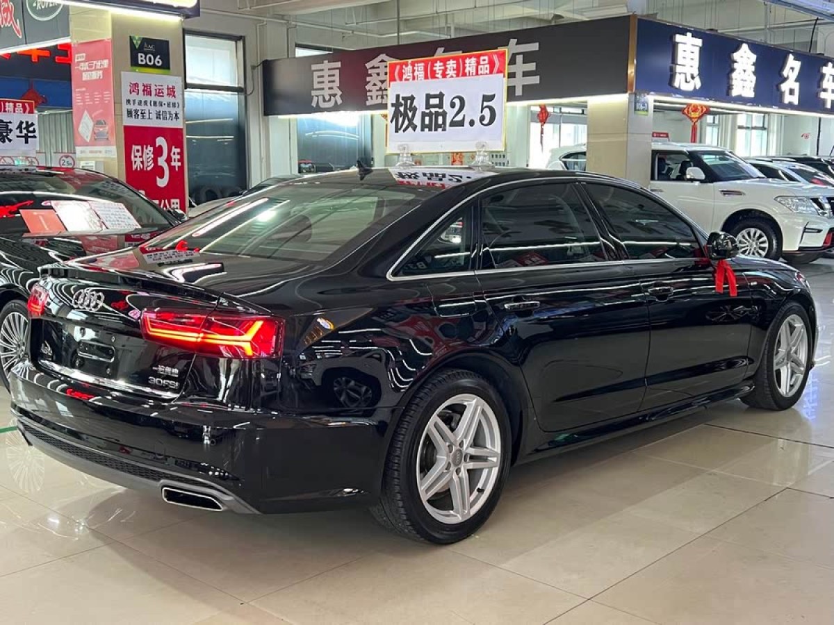 2017年12月奧迪 奧迪Q3  2018款 30周年年型 30 TFSI 風(fēng)尚型