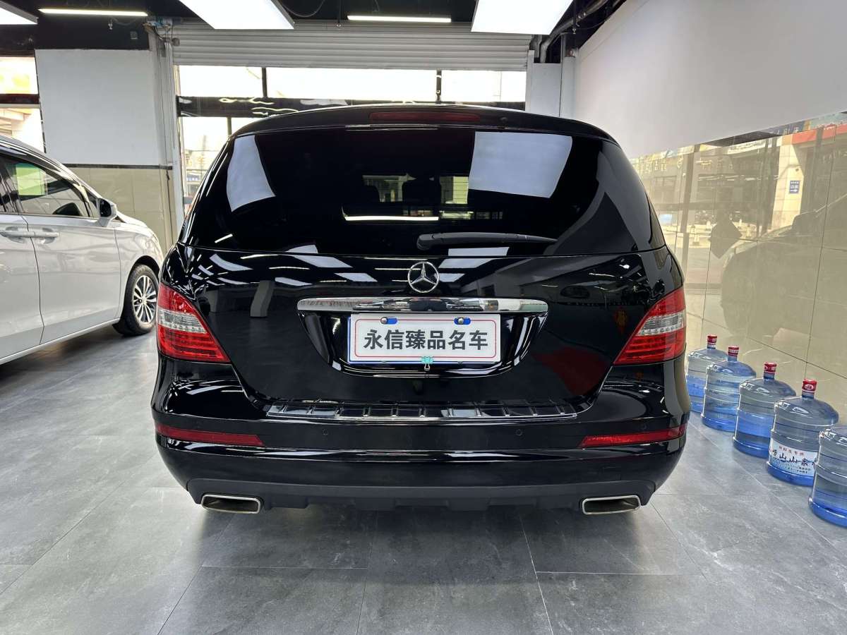 奔馳 奔馳R級(jí)  2017款 R 320 4MATIC 商務(wù)型臻藏版圖片