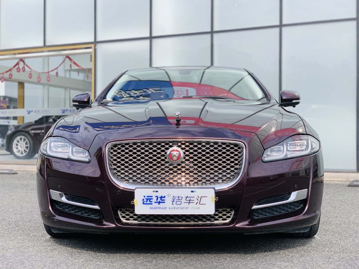 捷豹 XJ  2016款 XJL 3.0 SC 四驅(qū)全景商務(wù)版圖片