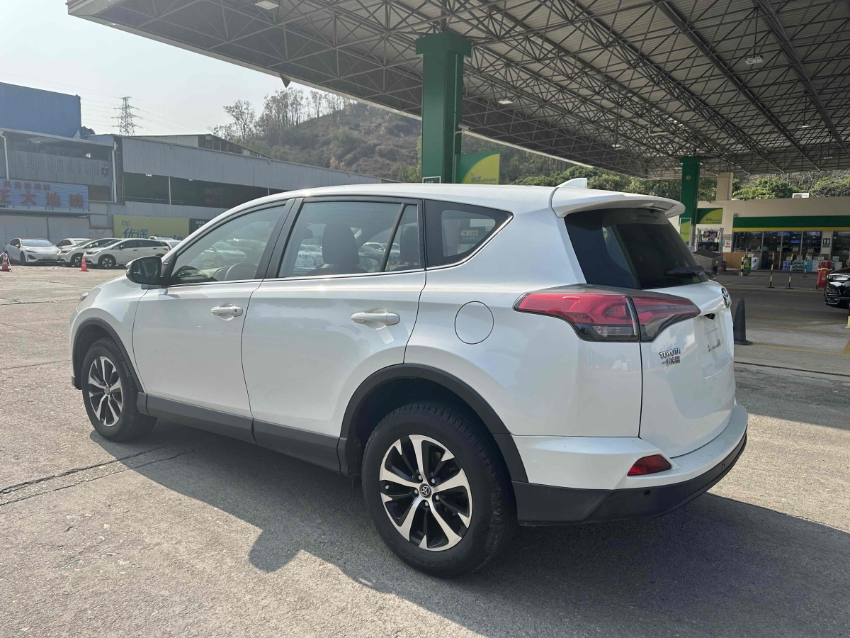 豐田 RAV4  2019款 榮放 2.0L CVT兩驅(qū)先鋒版圖片