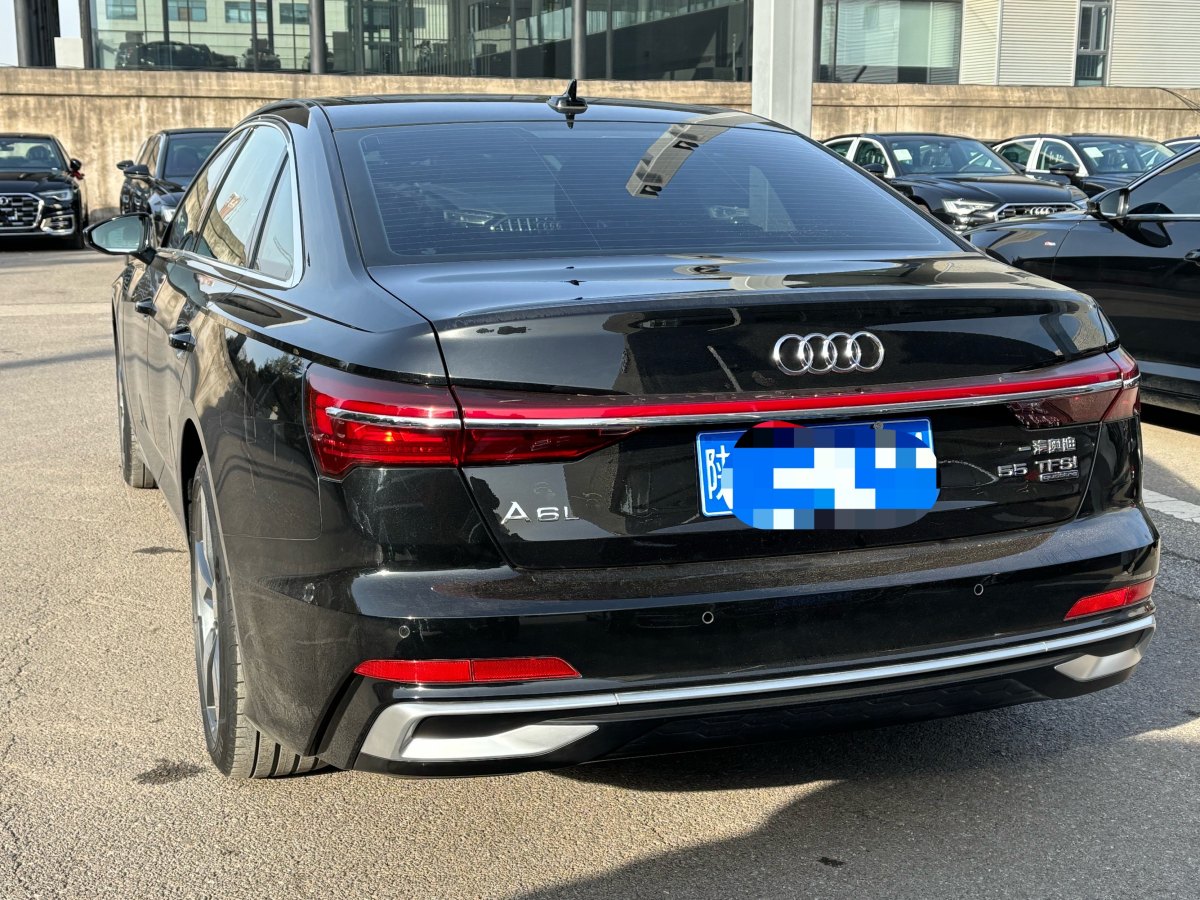 奧迪 奧迪A6L  2023款 改款 45 TFSI quattro 臻選動(dòng)感型圖片