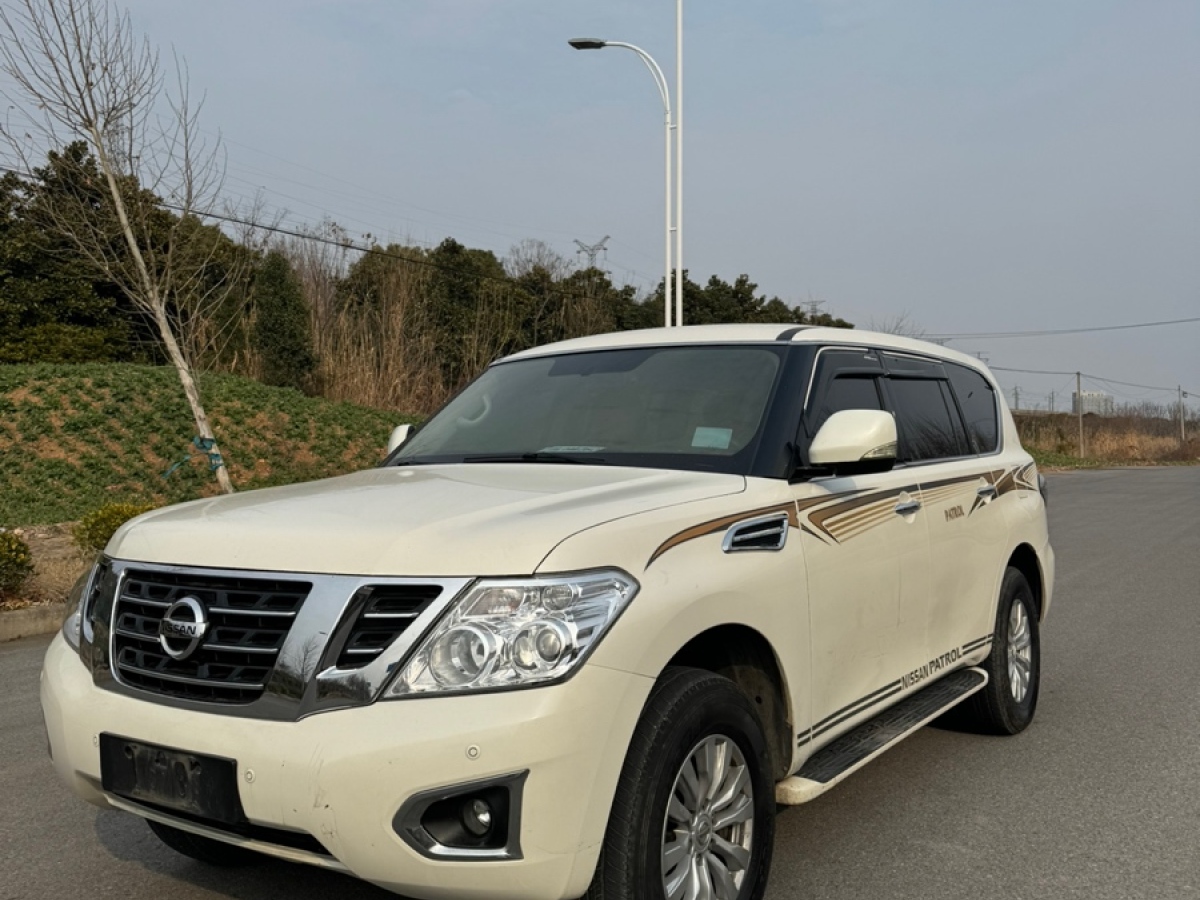 日產(chǎn) 途樂(lè)  2018款 4.0L 領(lǐng)英型圖片