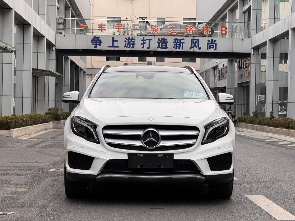 奔馳 奔馳GLA  2016款 GLA 220 4MATIC 豪華型圖片