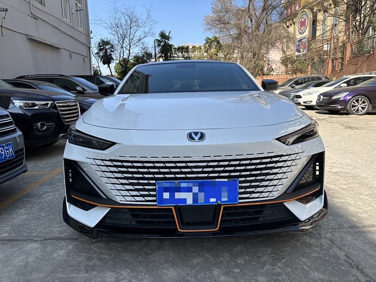 長安 長安UNI-V  2022款 1.5T 運動版圖片