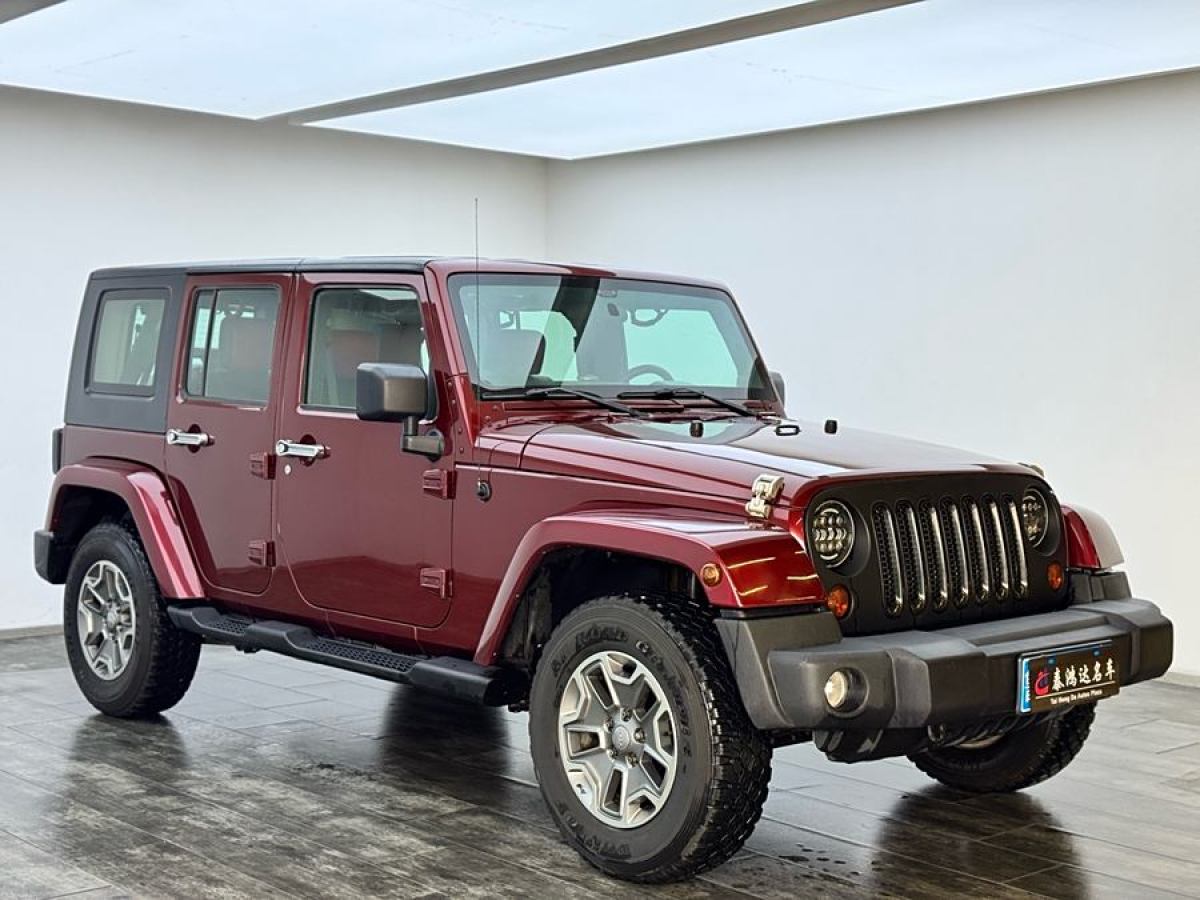 Jeep 牧馬人  2010款 3.8L Sahara 四門(mén)版圖片