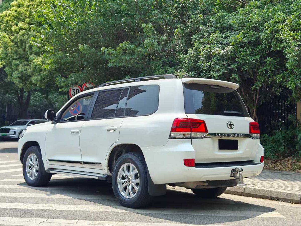 豐田 蘭德酷路澤  2018款 5.7L VX-R 12氣 底升(中東版)圖片
