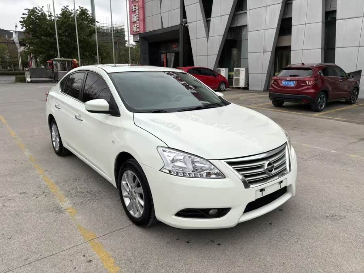 日產(chǎn) 軒逸  2012款 1.6XL CVT豪華版圖片