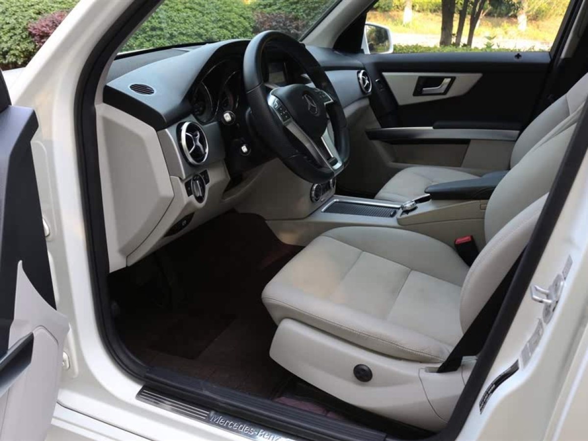奔馳 奔馳GLK級  2015款 GLK 260 4MATIC 動感型 極致版圖片