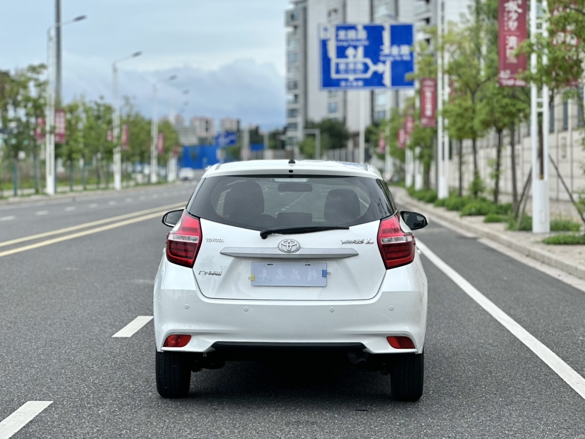 豐田 YARiS L 致炫  2022款 1.5L CVT領(lǐng)先PLUS版圖片