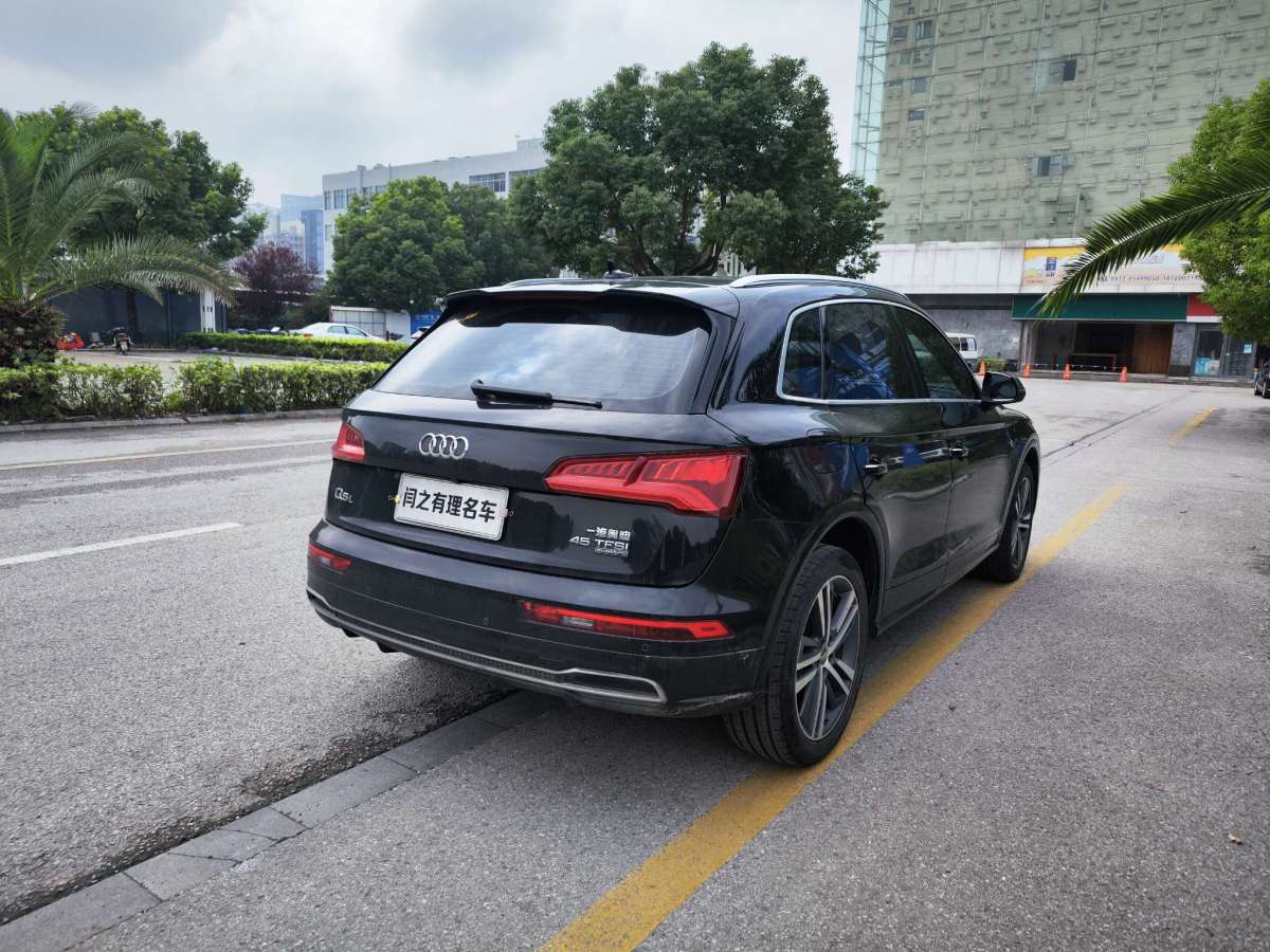 奧迪 奧迪Q5L  2018款 45 TFSI 尊享運動型圖片