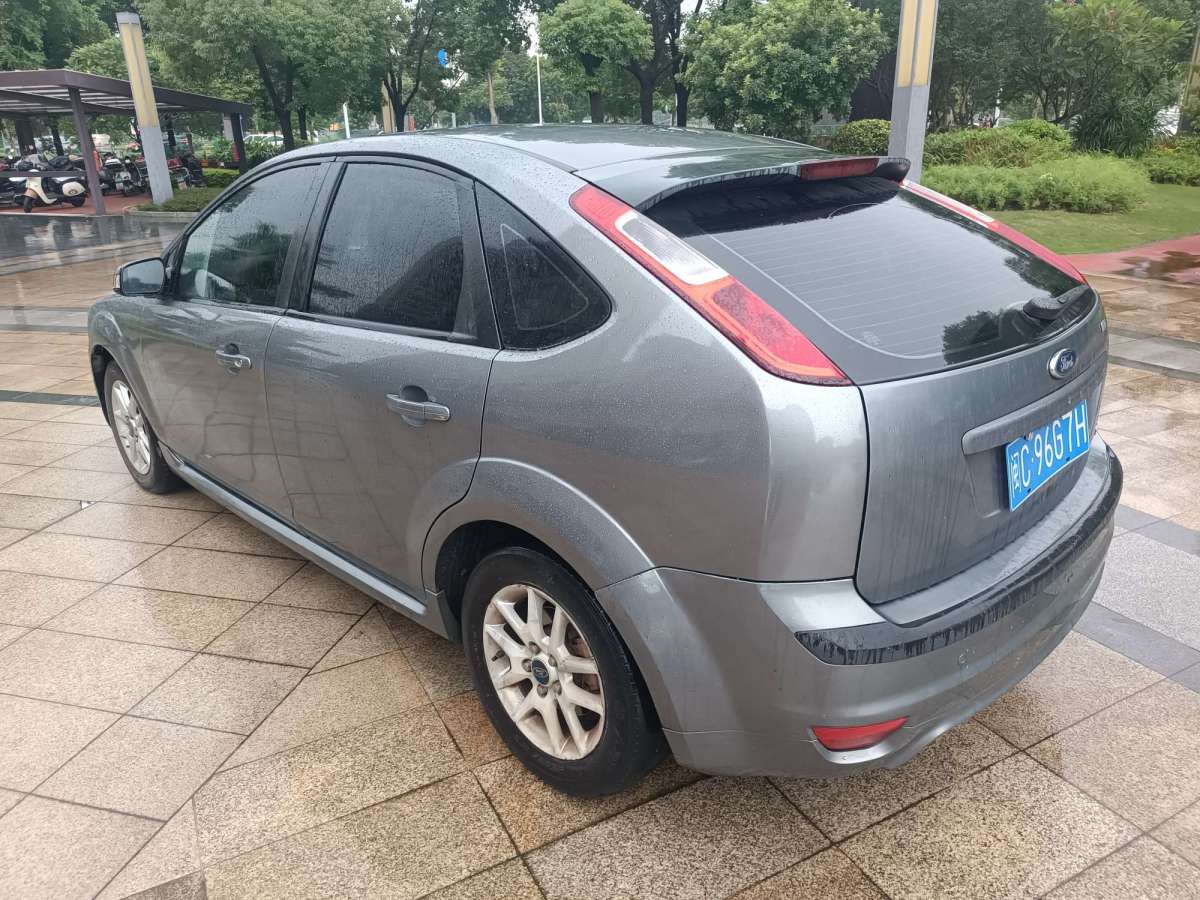 福特 ?？怂? 2009款 三廂 1.8L 自動時尚型圖片