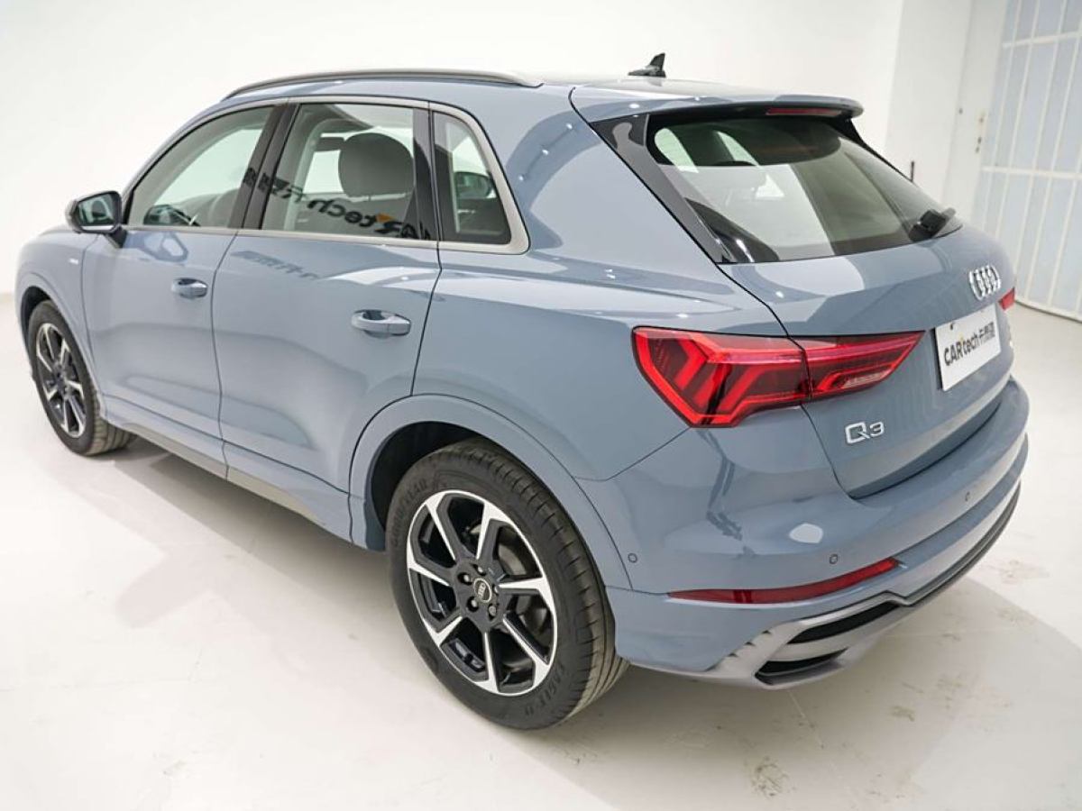 奧迪 奧迪Q3  2022款 40 TFSI RS套件燃速型圖片