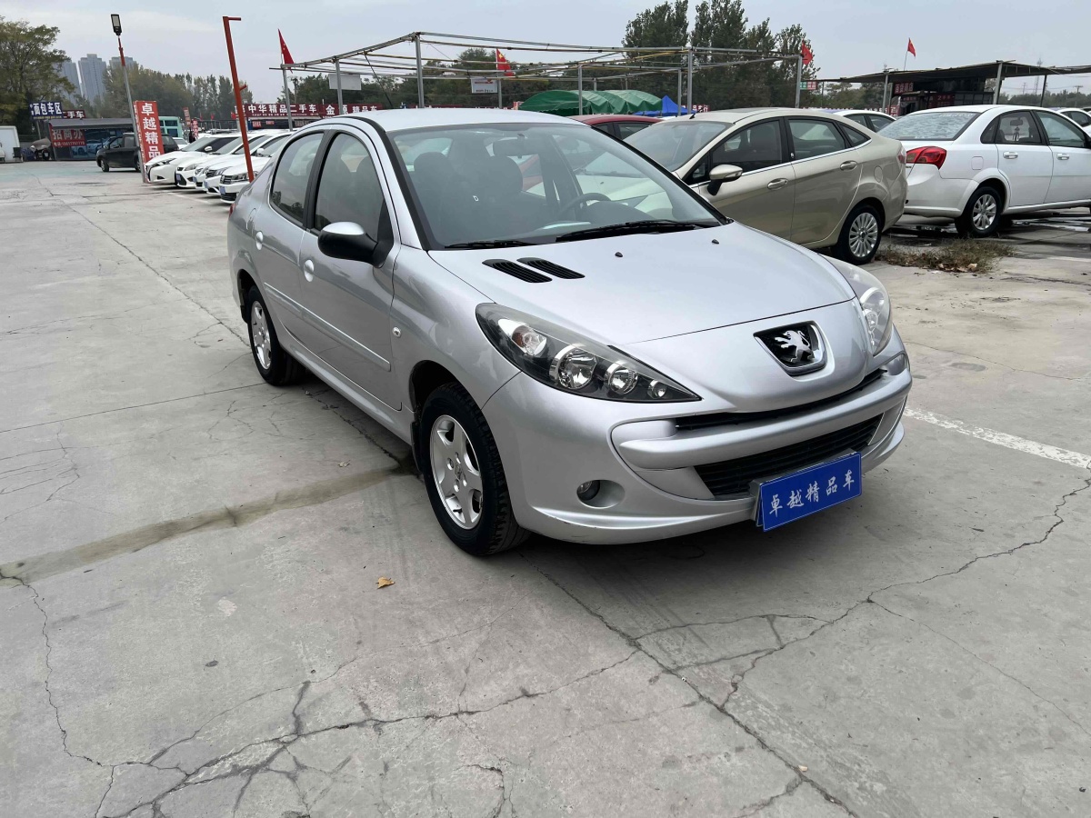 標(biāo)致 207  2013款 CROSS 1.4L 手動品樂型圖片