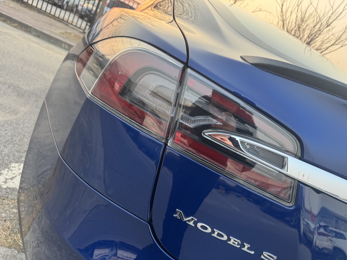 特斯拉 Model S  2015款 Model S 90D圖片