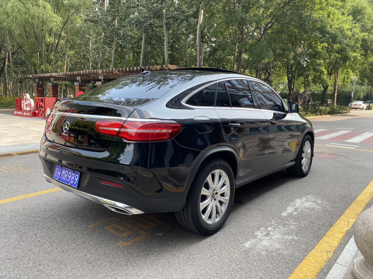 奔驰 奔驰GLE轿跑  2018款 GLE 320 4MATIC 轿跑SUV图片