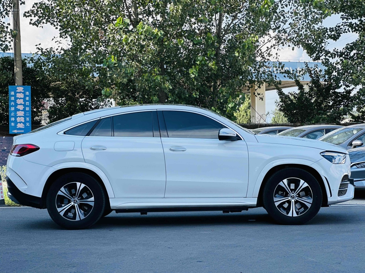 奔驰 奔驰GLE轿跑  2023款 GLE 350 4MATIC 轿跑SUV 时尚型图片