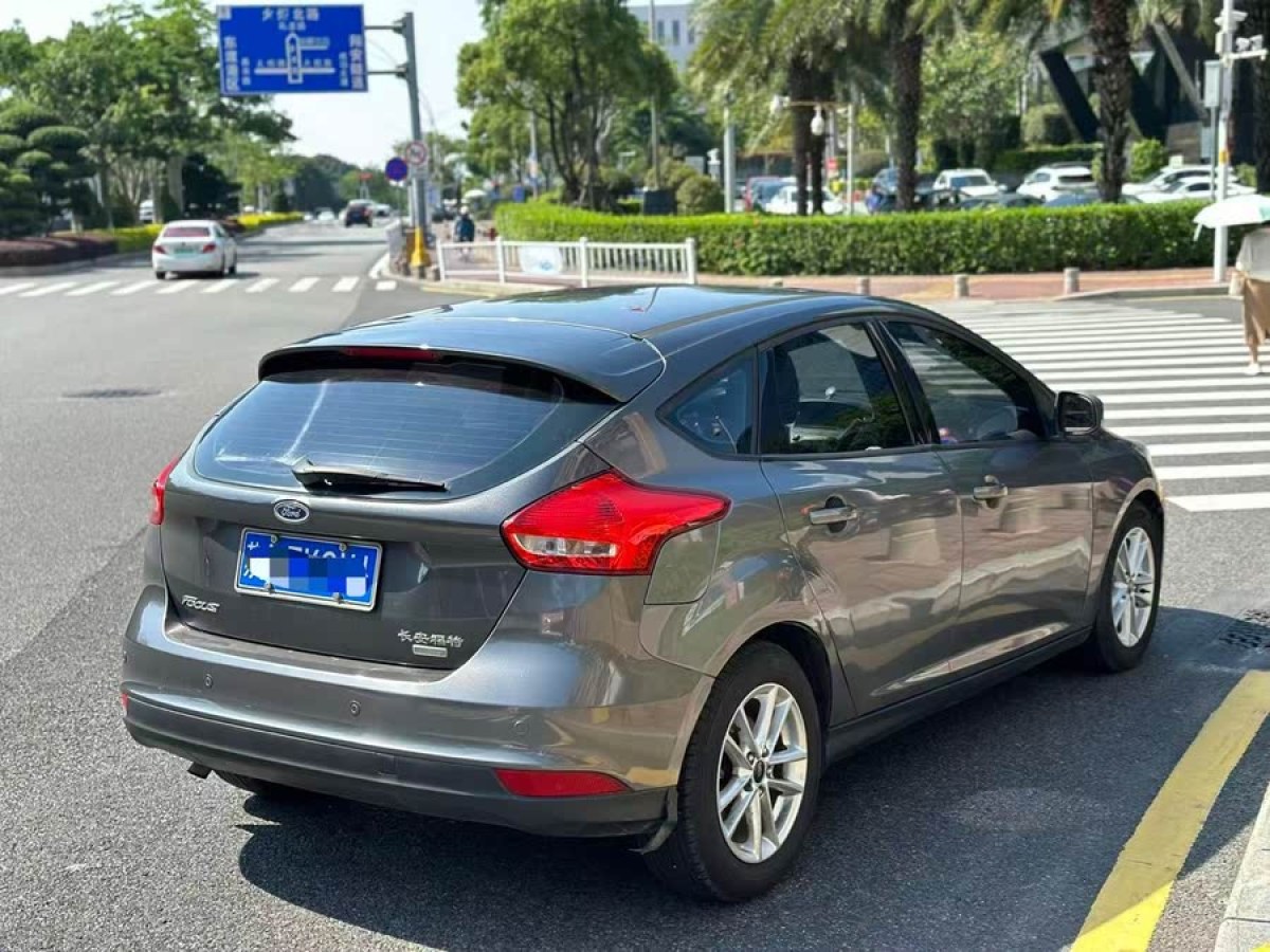 福特 ?？怂? 2015款 兩廂 EcoBoost 125 自動(dòng)超能風(fēng)尚型圖片