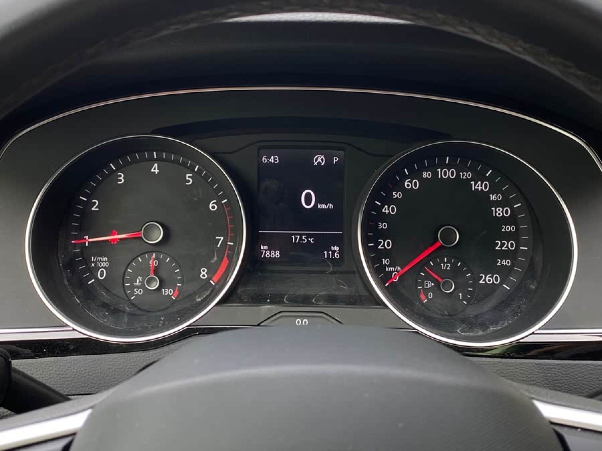 大眾 邁騰  2020款 330TSI DSG 領(lǐng)先型圖片