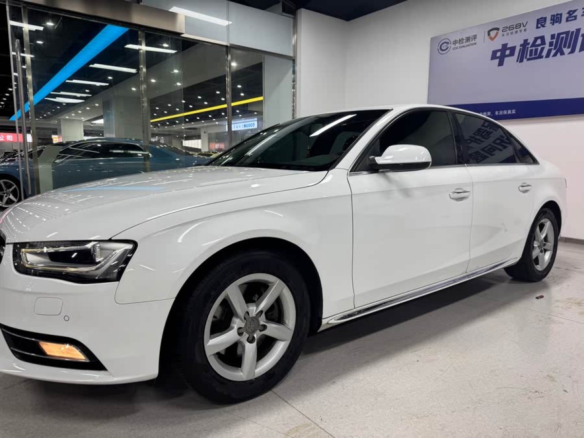 奧迪 奧迪A4L  2015款 35 TFSI 自動標(biāo)準(zhǔn)型圖片