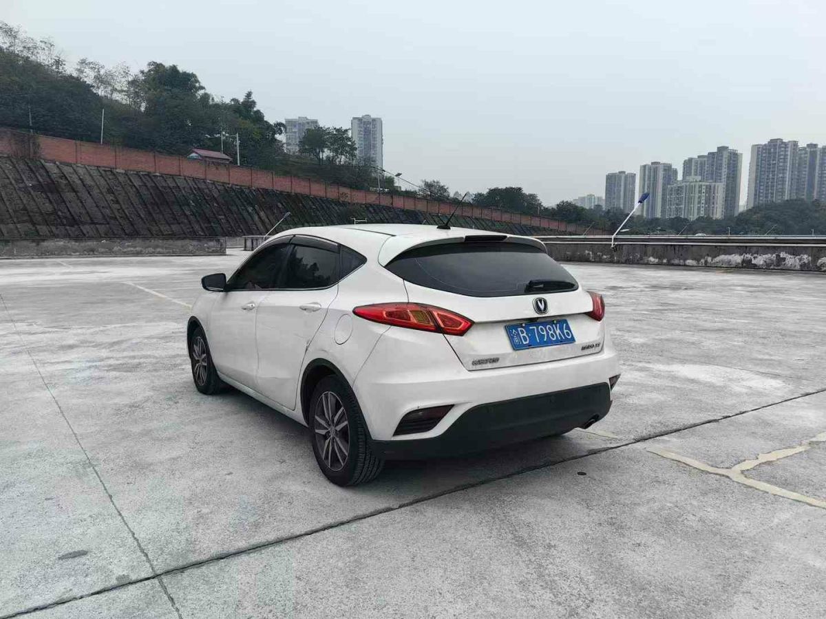 長(zhǎng)安 逸動(dòng)  2018款 1.6L GDI 手動(dòng)尊尚型圖片