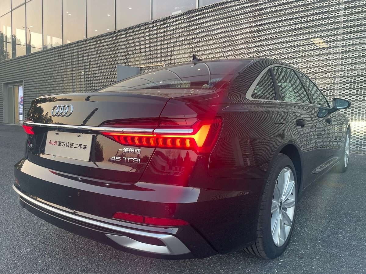 奧迪 奧迪A6L 2024款 45 TFSI 2.0T 雙離合 臻選動(dòng)感型圖片