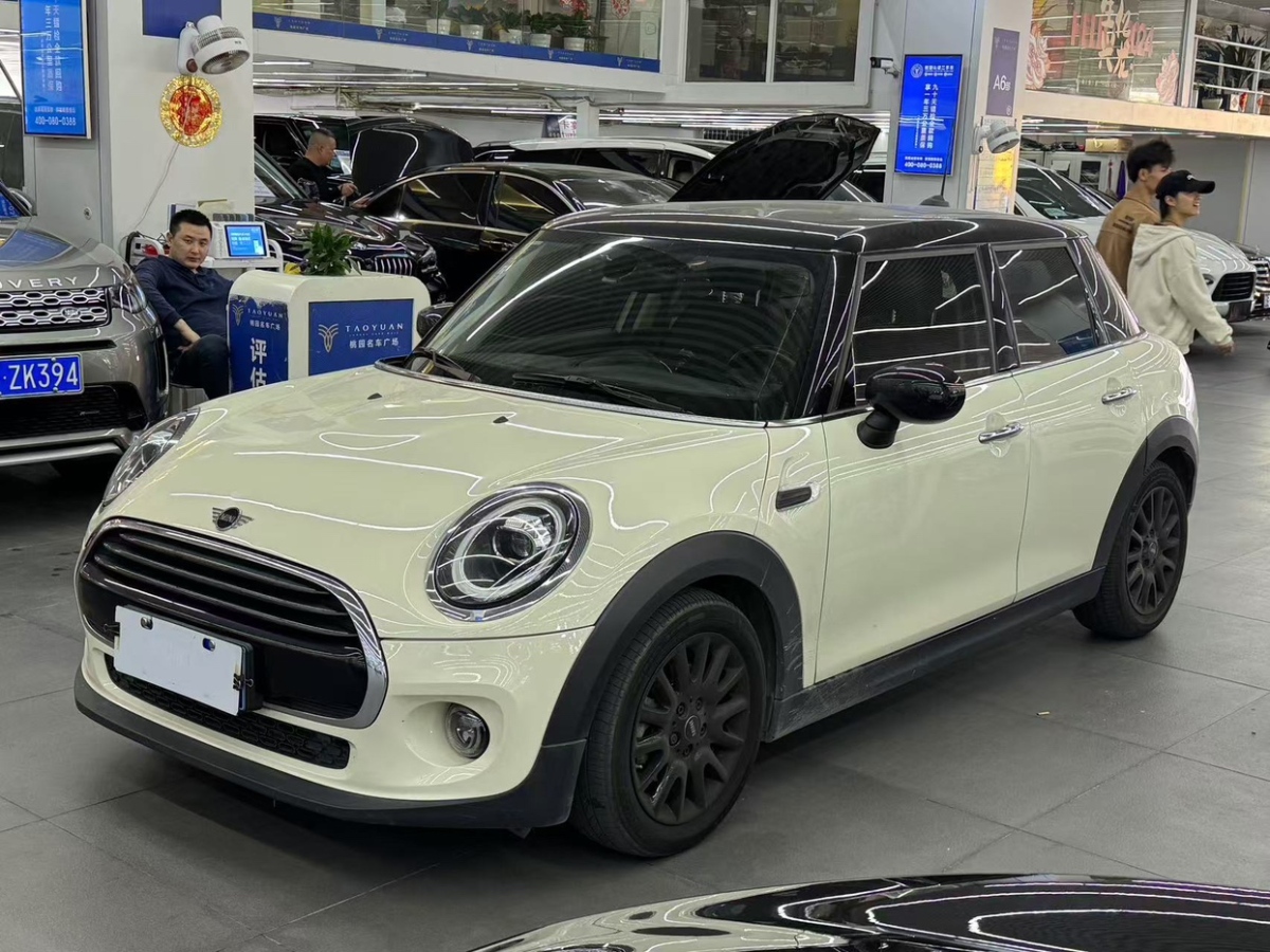 MINI MINI  2020款 1.5T COOPER 經典派 五門絕色版圖片