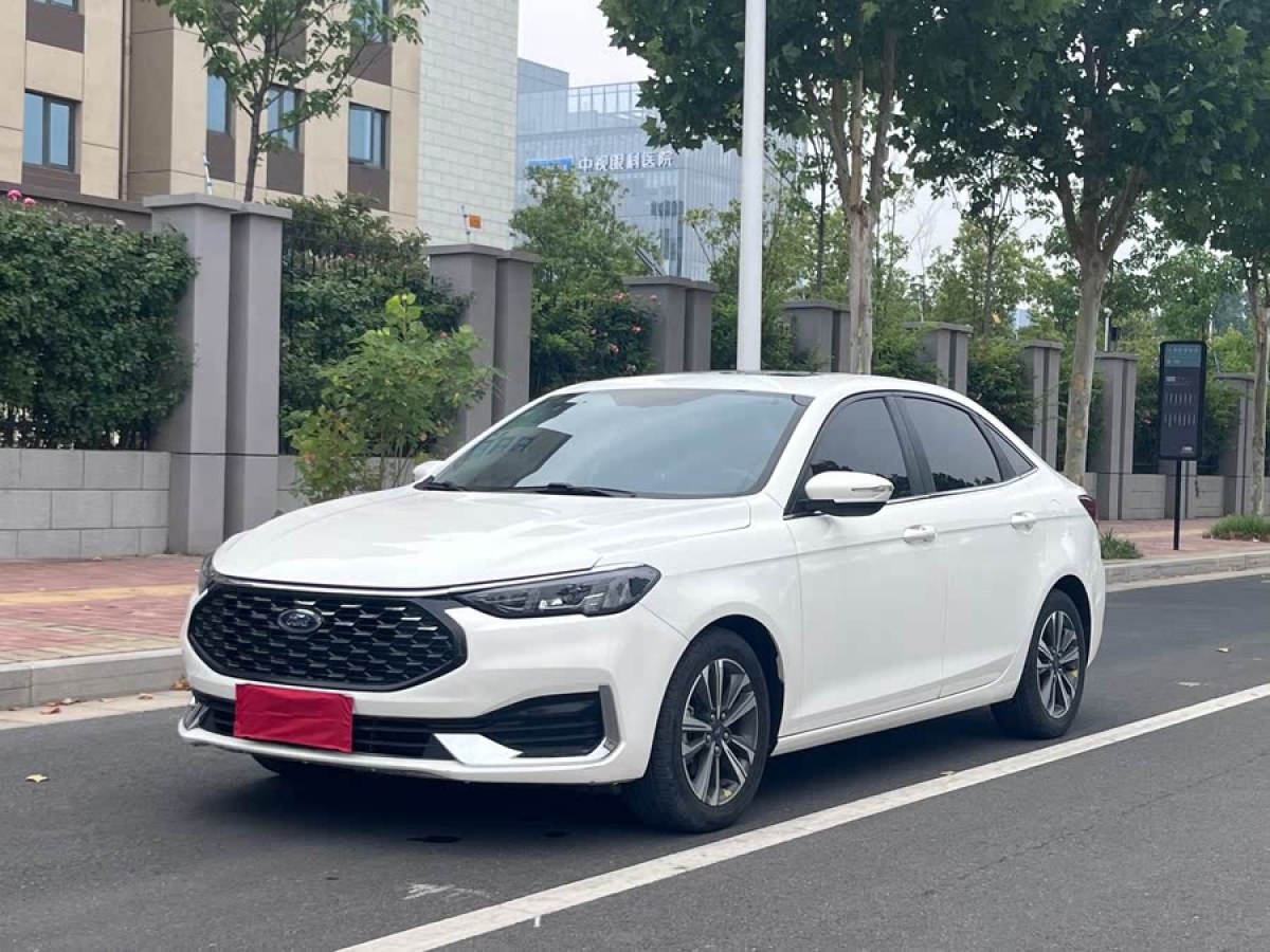福特 福睿斯  2021款 1.5L 自動鉆石版圖片