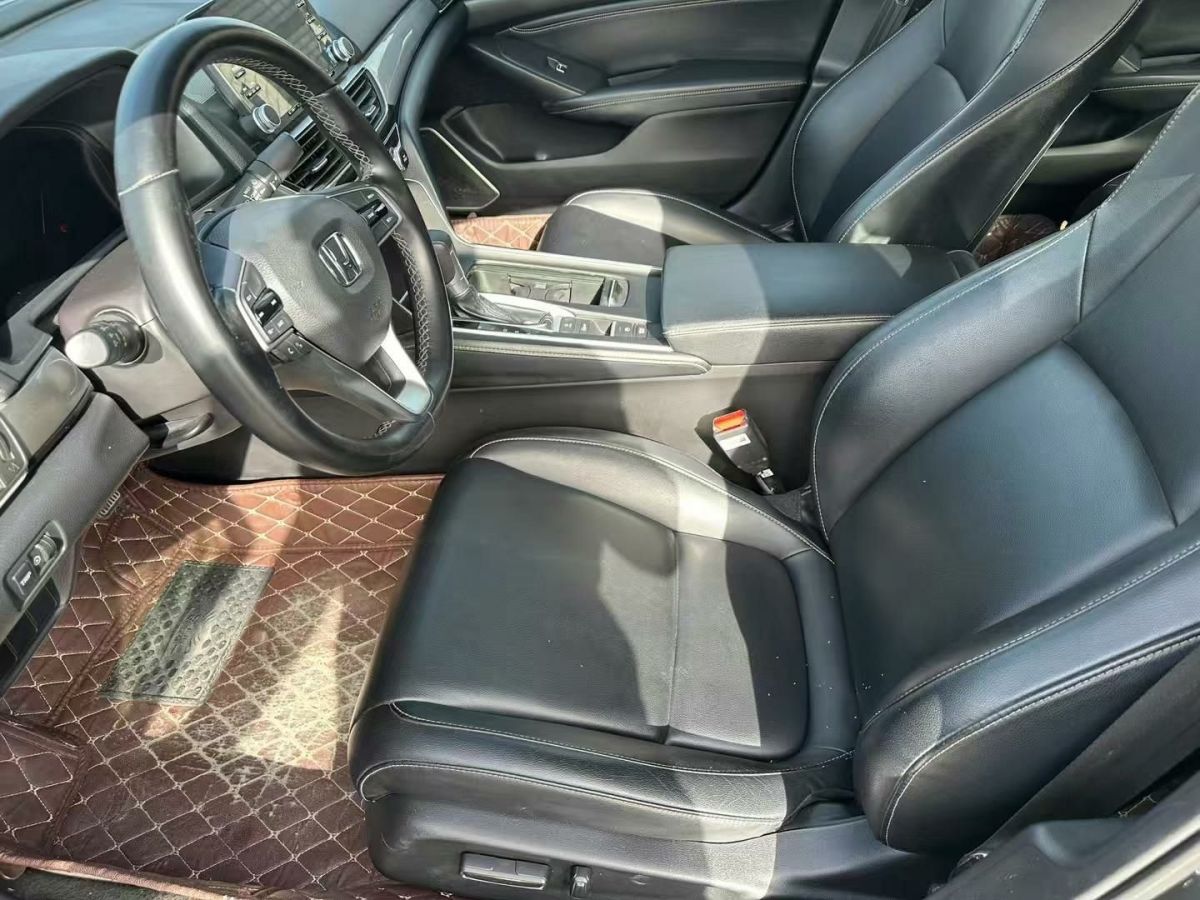 本田 CR-V  2020款 240TURBO 手動兩驅經典版圖片