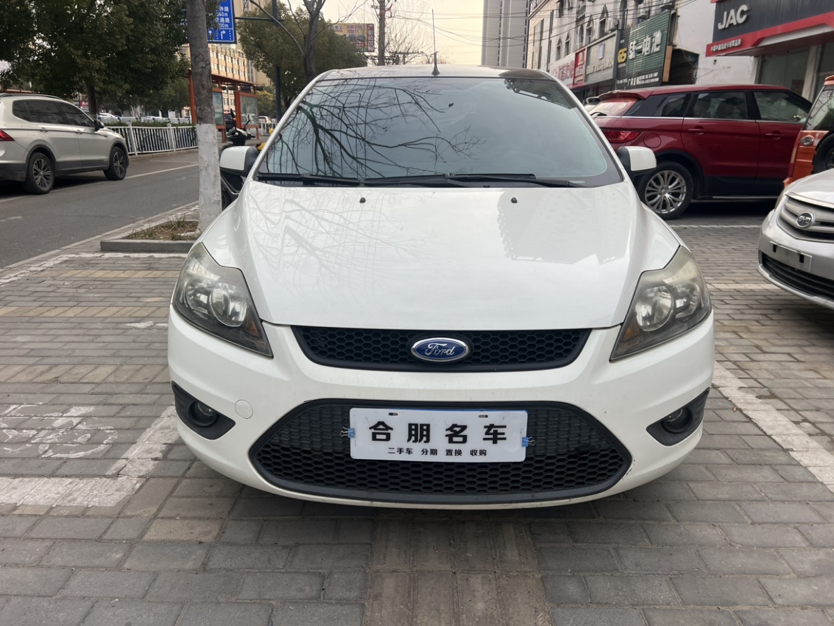 福特 ?？怂? 2013款 兩廂經(jīng)典 1.8L 手動(dòng)時(shí)尚型圖片