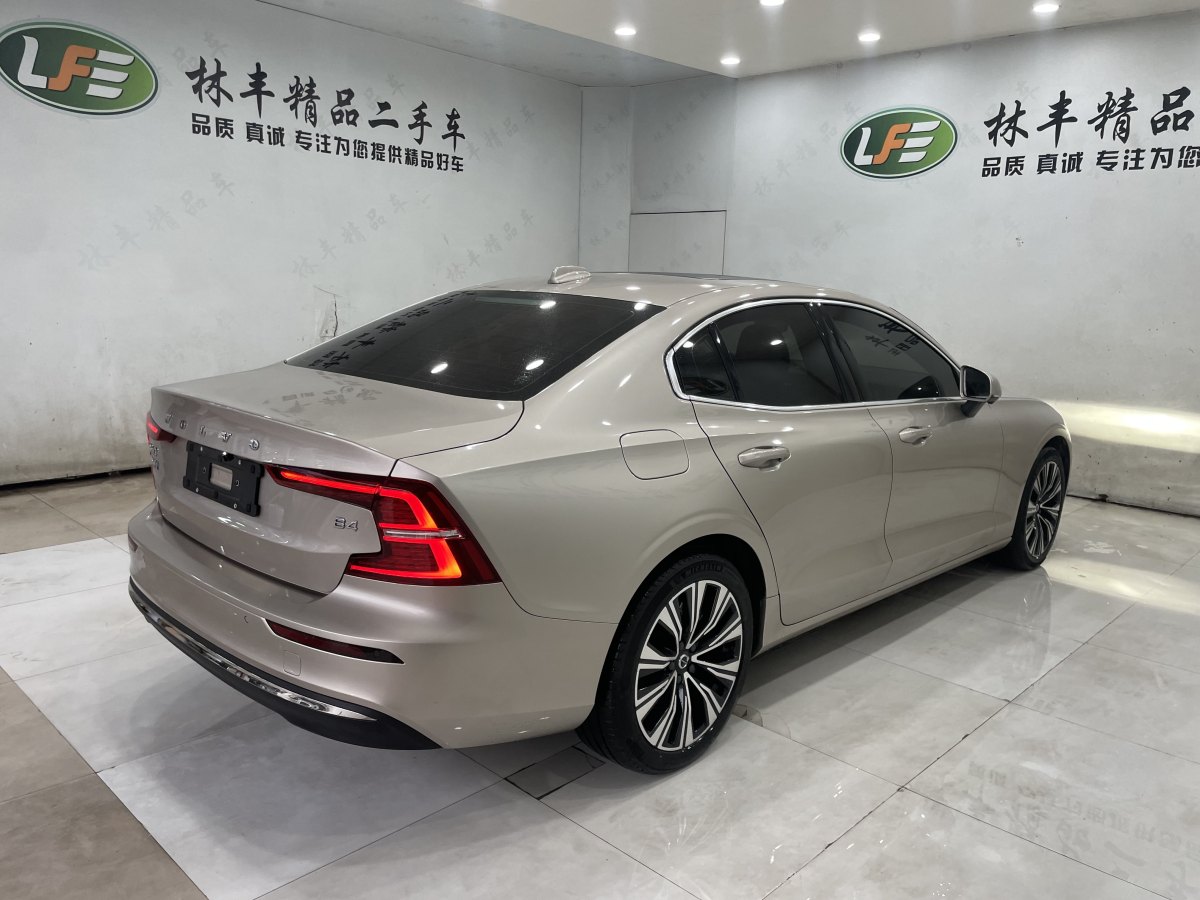 沃爾沃 S60L  2023款 B4 智遠豪華版圖片