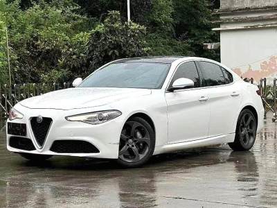 2017年1月 阿尔法·罗密欧 Giulia 2.0T 280HP 豪华版图片