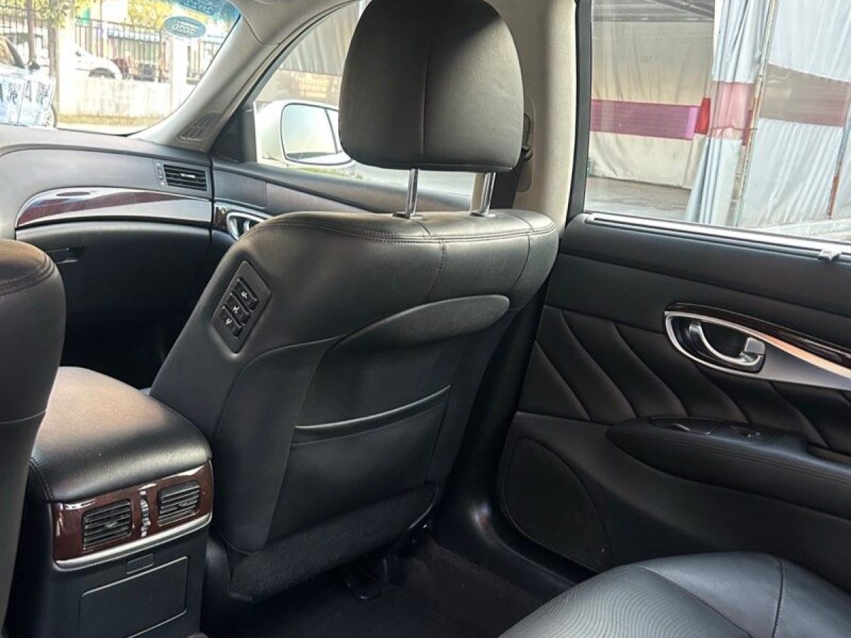 英菲尼迪 Q70  2013款 Q70L 2.5L 舒適版圖片