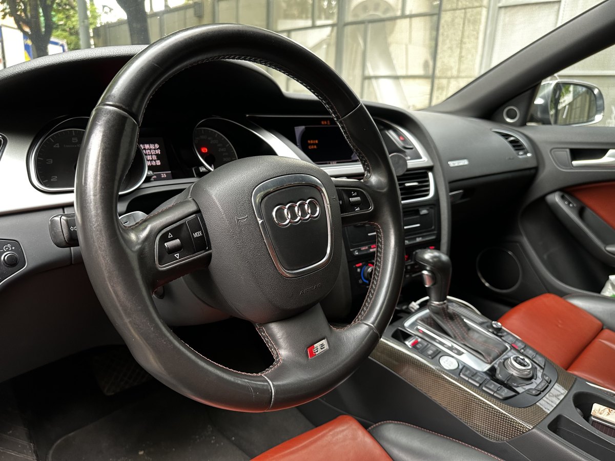 2012年2月奧迪 奧迪S5  2012款 S5 3.0T Sportback