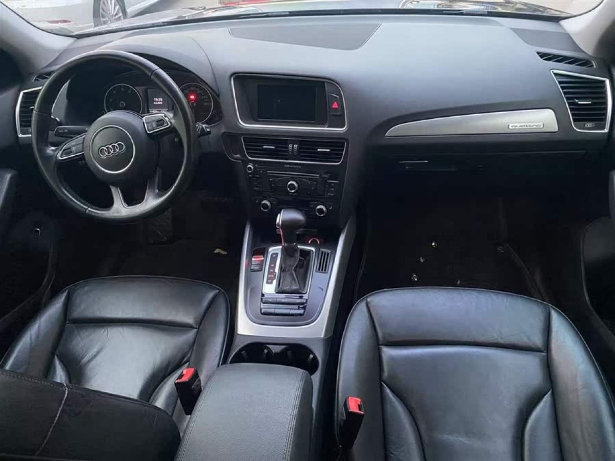 奧迪 奧迪Q5  2015款 40 TFSI 技術(shù)型圖片