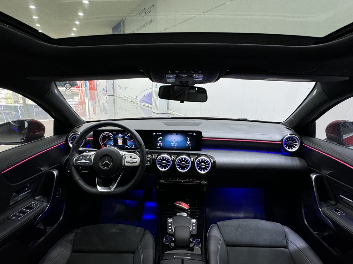 奔馳 奔馳A級  2022款 A 200 L 運動轎車時尚型圖片