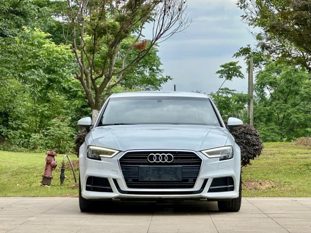 奧迪 奧迪A3  2018款 30周年年型 Limousine 35 TFSI 運動型圖片