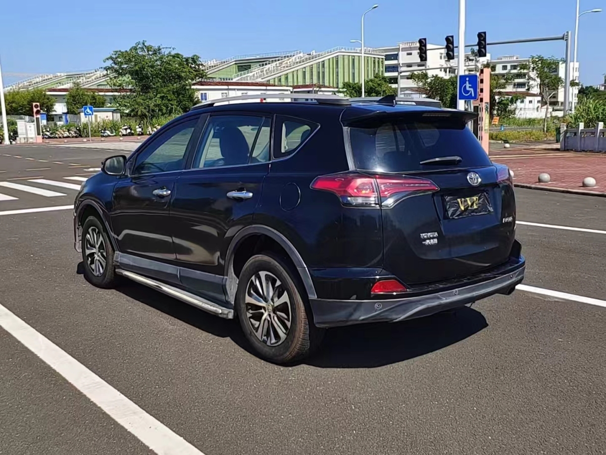 豐田 RAV4  2016款 榮放 2.0L CVT兩驅(qū)風(fēng)尚版圖片