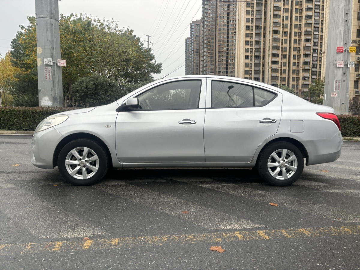 日產(chǎn) 陽(yáng)光  2014款 1.5XE CVT舒適版圖片