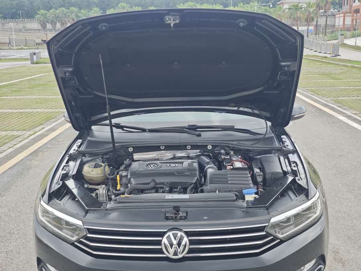 大眾 邁騰  2018款 330TSI DSG 領(lǐng)先型圖片