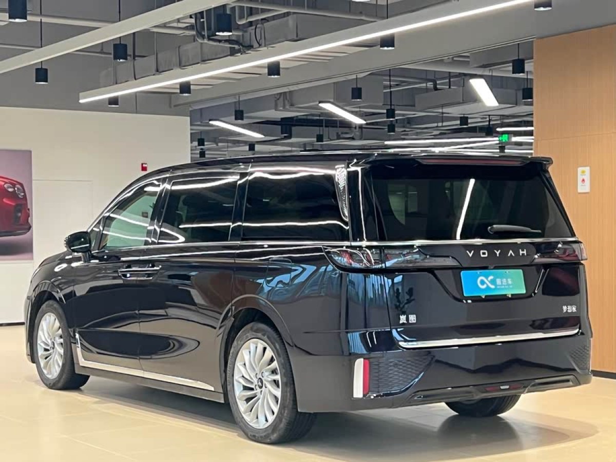 嵐圖 夢想家  2024款 PHEV 超長續(xù)航尊貴版圖片