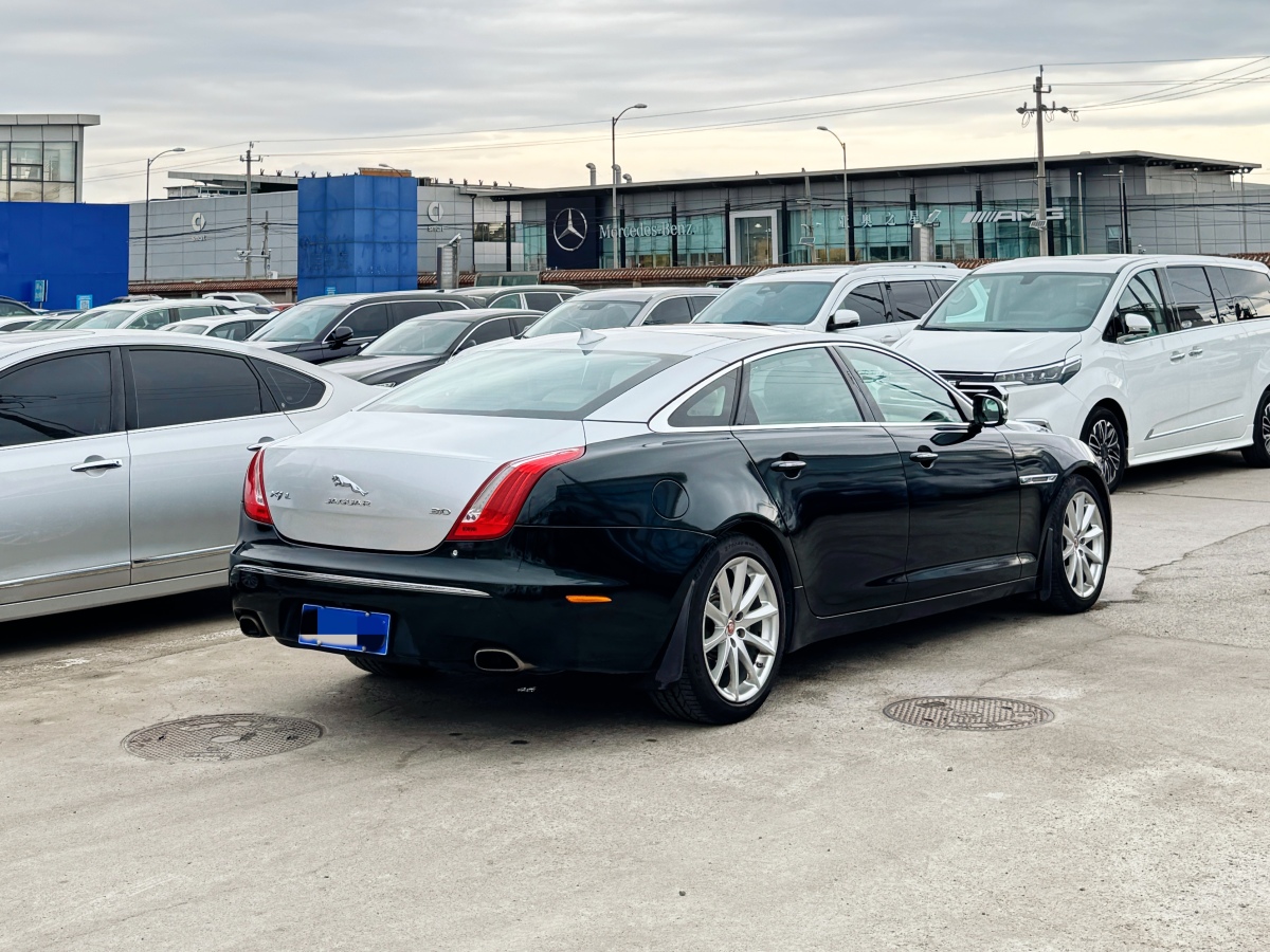 捷豹 XJ  2014款 XJL 3.0 SC 兩驅(qū)旗艦商務(wù)版圖片