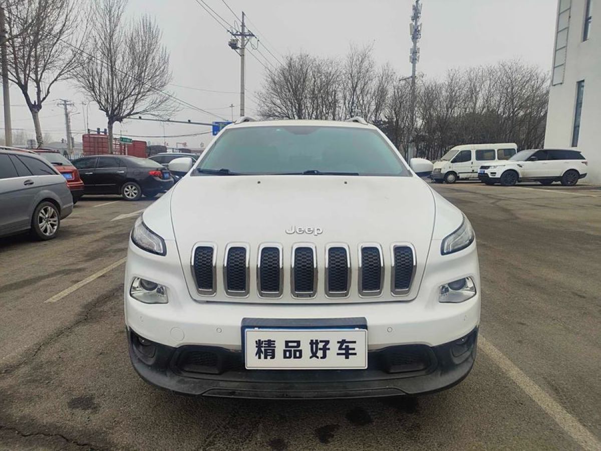 Jeep 自由光  2016款 2.0L 優(yōu)越版圖片